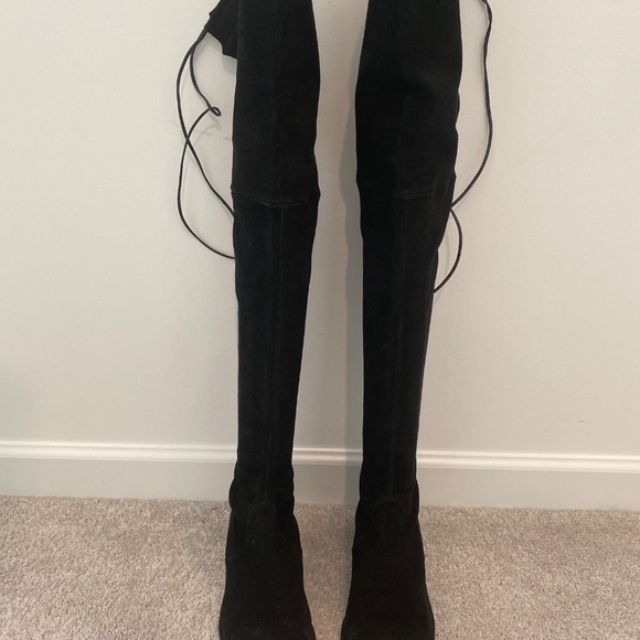 Stuart Weitzman Lowland Black Suede Boot - Picture 2 of 10